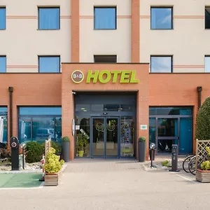 B&B Hotel Ferrara Otel